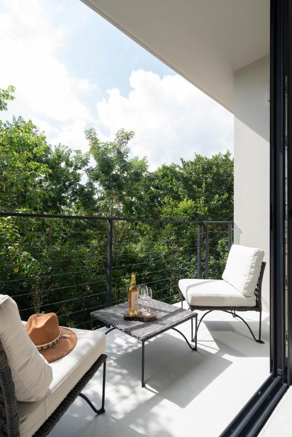 Stylish And Peaceful Jungle Studio At 525 تولوم المظهر الخارجي الصورة
